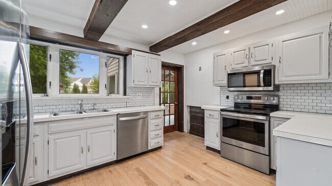 Photo - 16 Boxwood Rd