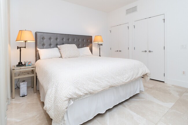 Photo - 6899 Collins Ave