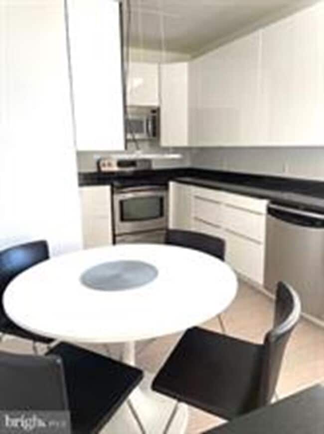 Photo - 1600 Arch St Unit 1904