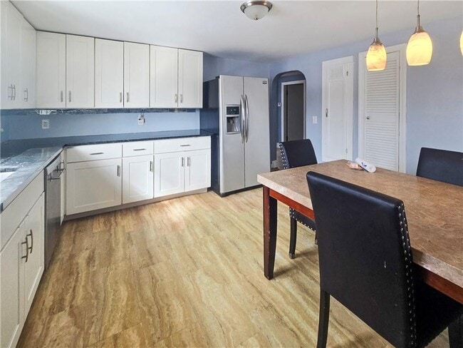 Photo - 930 Elm St Unidad 1