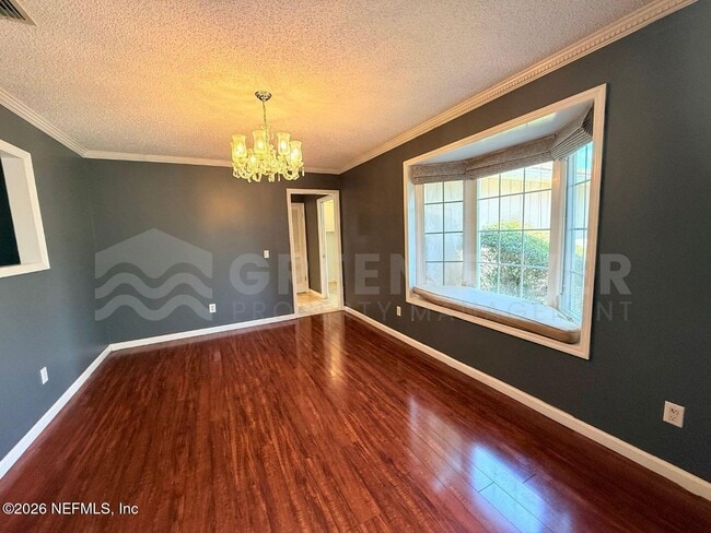 Photo - 2285 Richard Lee St