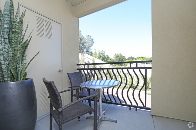 One Bedroom: Balcony