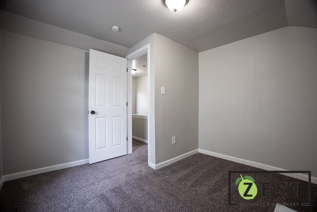 Photo - Beautiful house !!!! OPEN HOUSE 10/30 THUR...