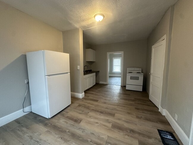 Photo - 3 Bedroom West Side House