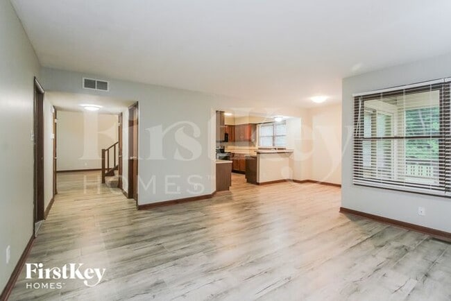 Photo - 1127 Farmview Ct