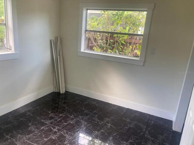 Photo - 3400 Ithaca St N