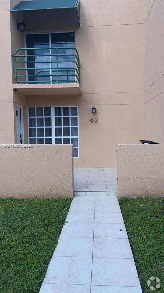 Building Photo - 12035 SW 19th Terrace Rental