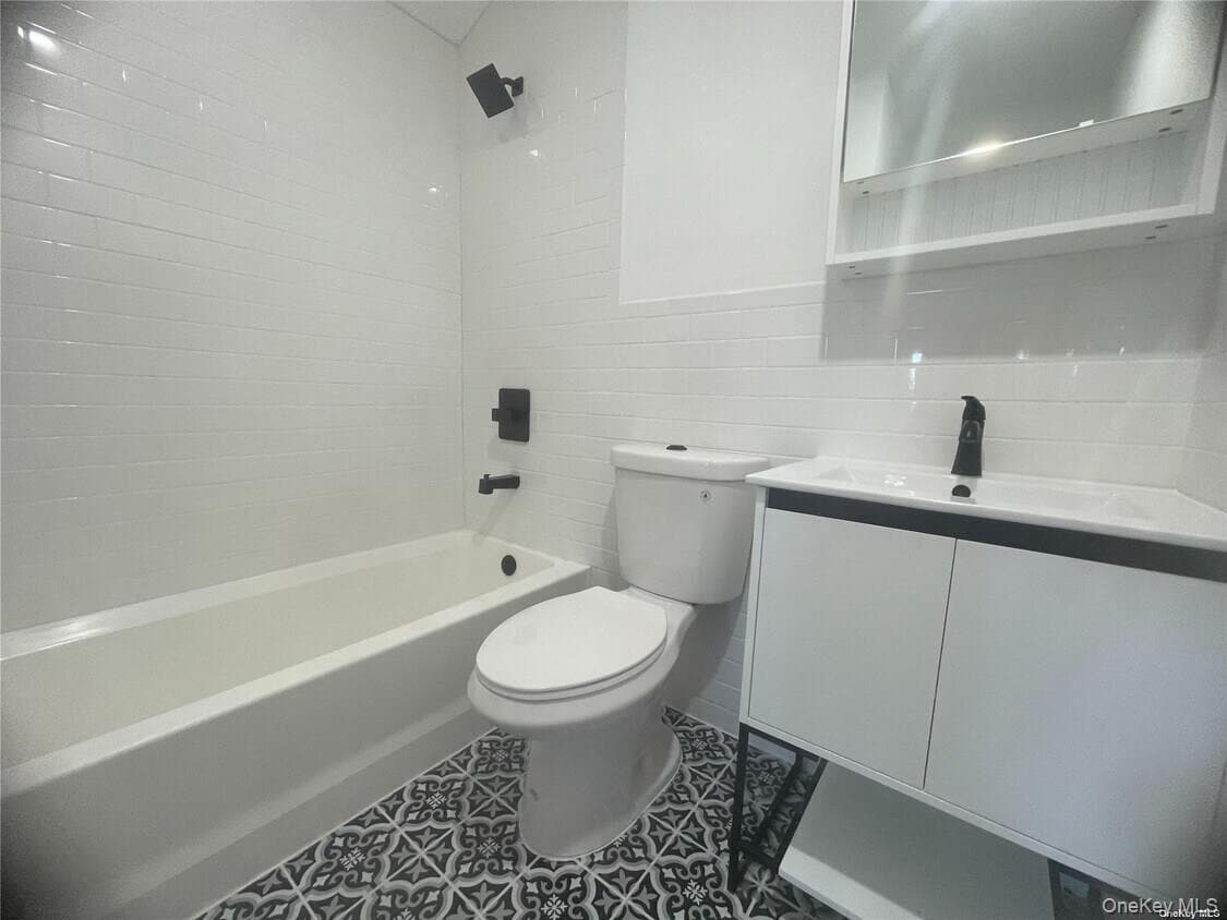 Photo - 5-06 Beach 69th St