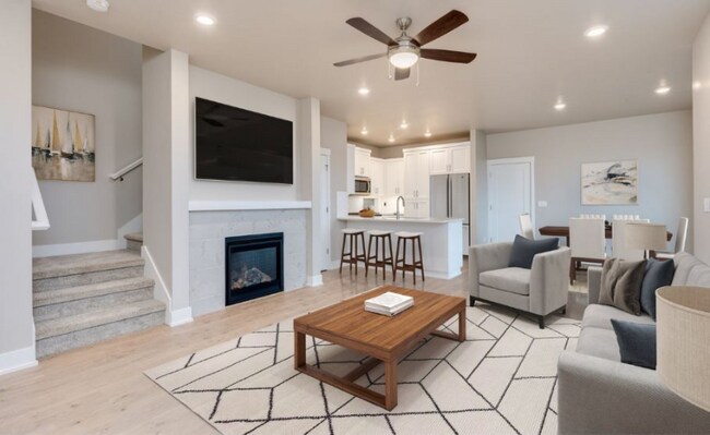 Photo - 8138 SE Reddington St