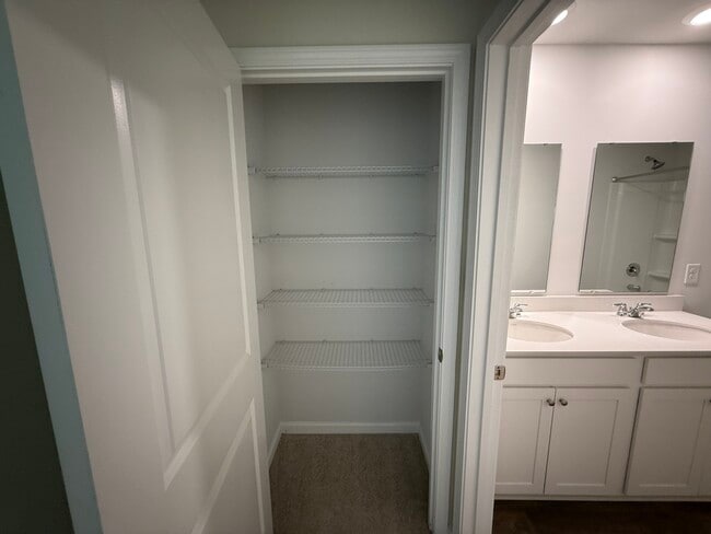 Photo - 341 Berring Ln