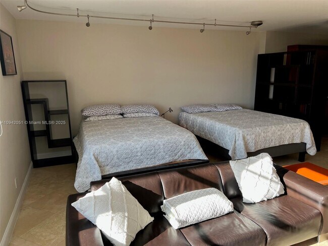 Photo - 100 Lincoln Rd Unidad 716