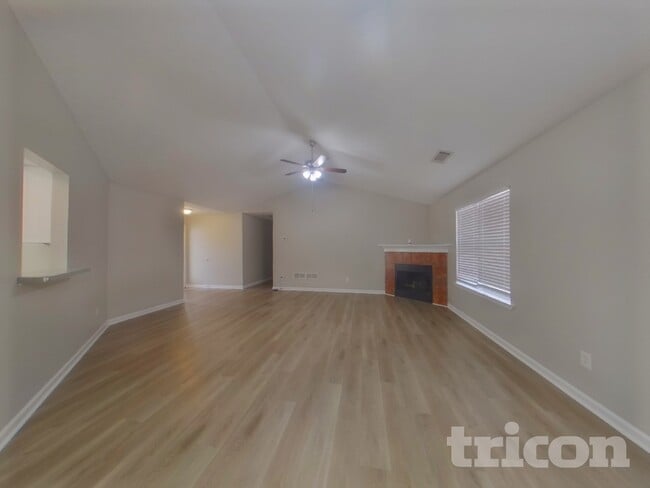 Photo - 104 Kimbell Farm Dr