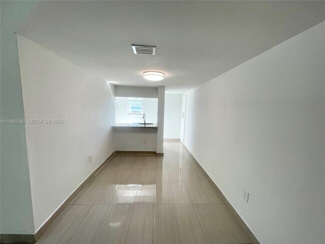 Photo - 2011 Bay Dr Unit 1