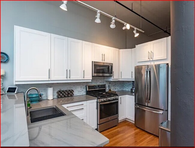 1224 W Van Buren St Unit xxxxx