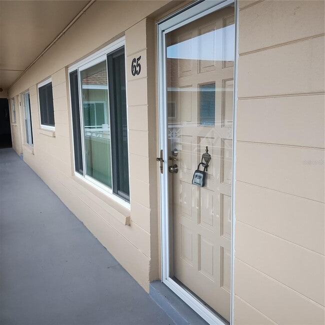 Building Photo - 2311 Brisbane St Unit 65