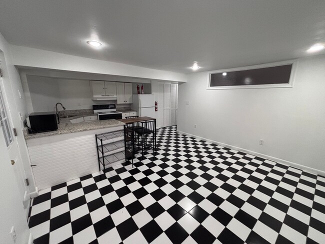 Photo - 3215 O St NW
