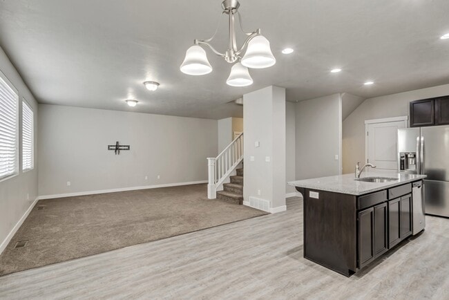 Photo - 258 W Willow Creek Dr