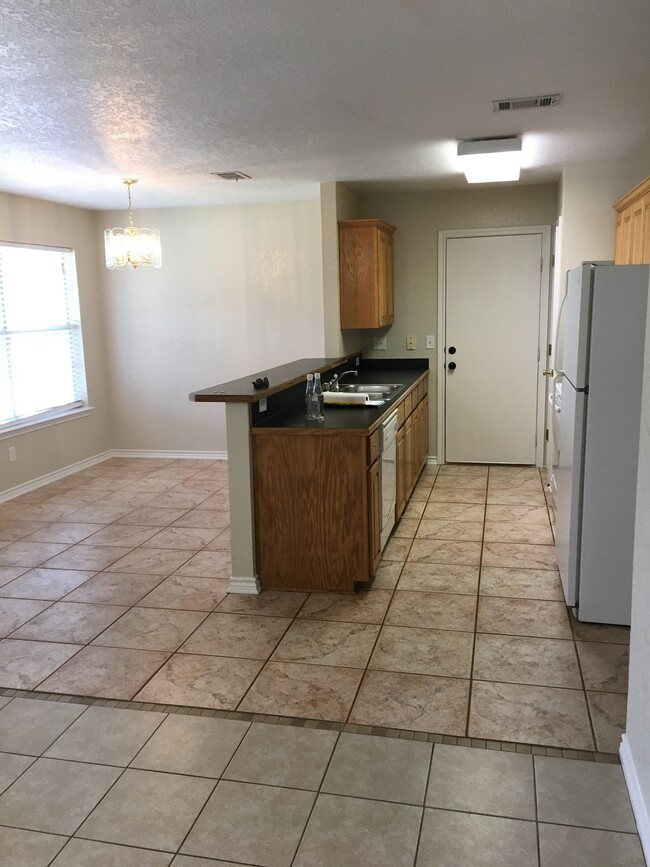 Photo - 130 Satch Dr