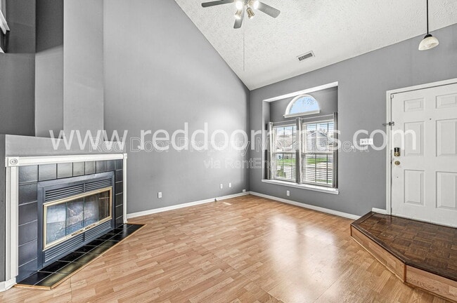 Photo - 1522 Lake Point Ln N