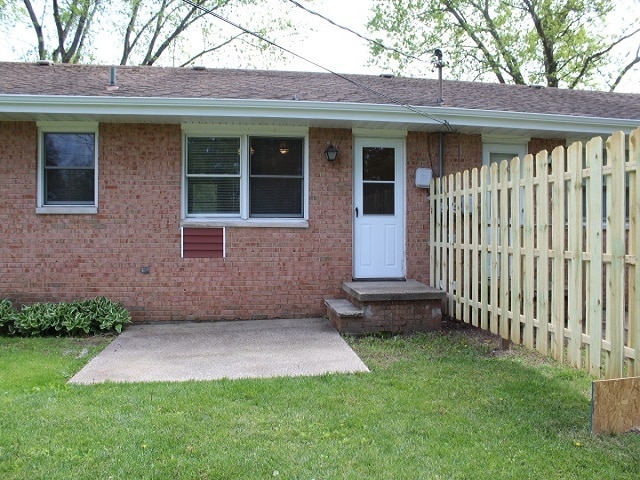 Photo - 1823 Russell Rd
