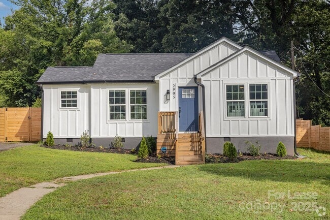 Building Photo - 2905 Dogwood Ave Rental