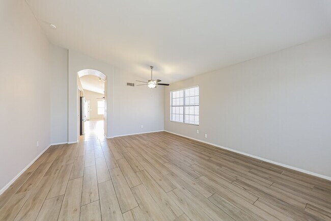 Photo - 15415 W Lea Ln