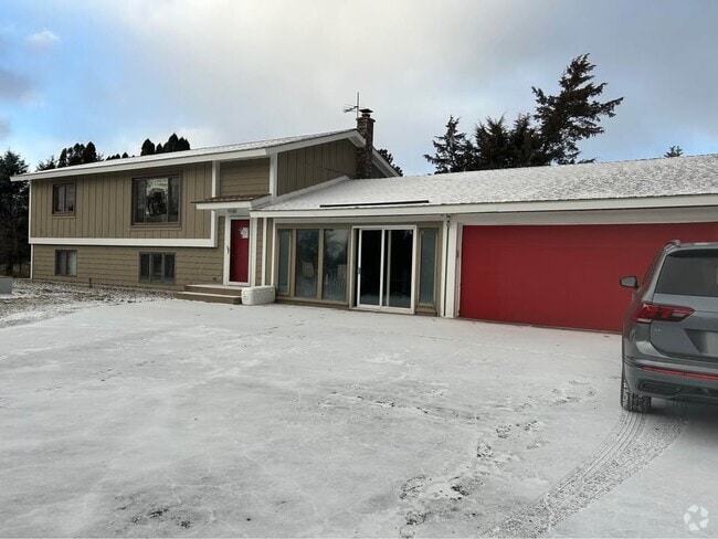 Building Photo - 728 Green Briar Rd Rental