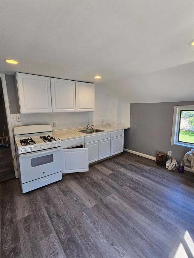 Photo - 30 Woodcliff Ave Unit 7