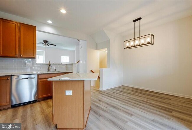 Photo - 520 Boxwood Ln