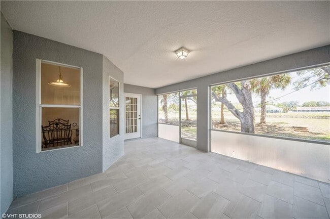 Photo - 1625 SW Abingdon Ave