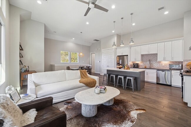 Photo - 9414 Campbell Rd