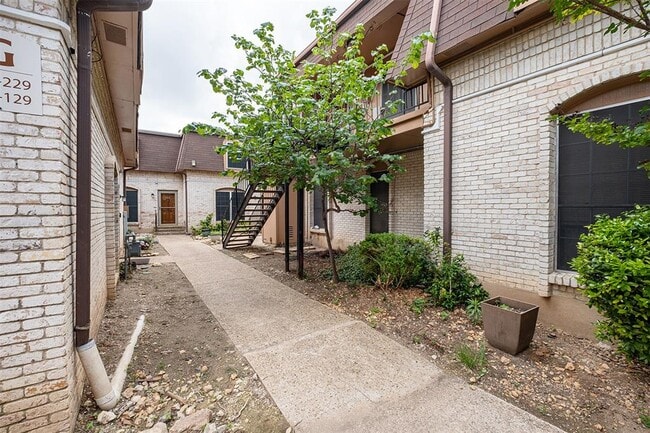 Photo - 7801 Shoal Creek Blvd Unit 201