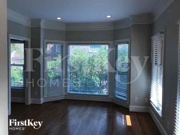 Photo - 2927 Berwick Ln
