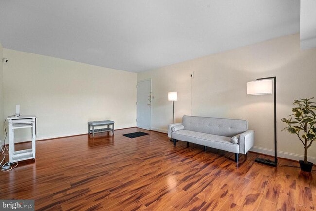 Photo - 7984 Audubon Ave Unit 203