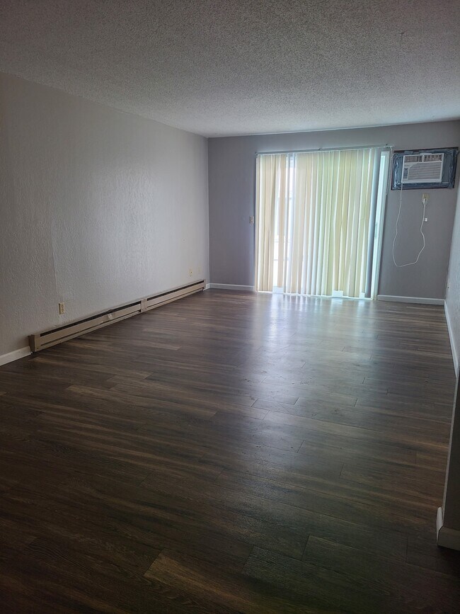 Photo - 207 9th Ave