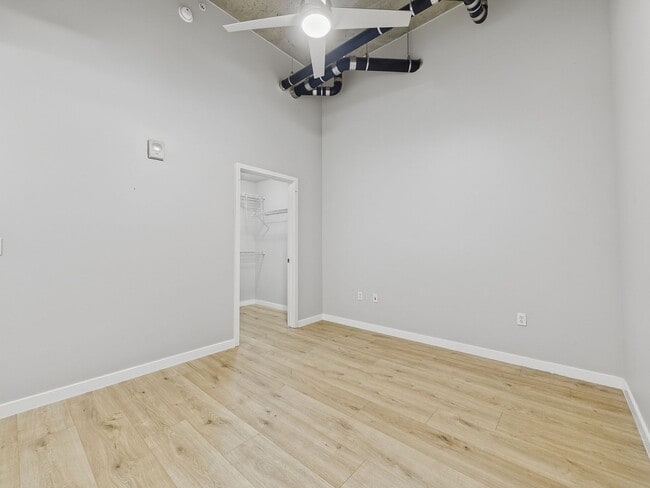 Photo - Stunning Glass House Condo with Mountain Views | 1 Bed | 1 Bath | Riverfront Park