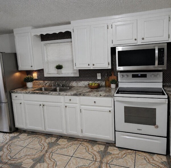 Photo - 7494 Charlin Pkwy