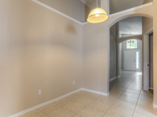 Photo - 16820 Hawkridge Rd