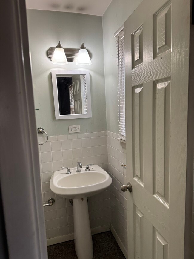 Master batroom - 3811 26th St