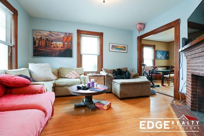 Photo - 78 Surrey St Unit 1