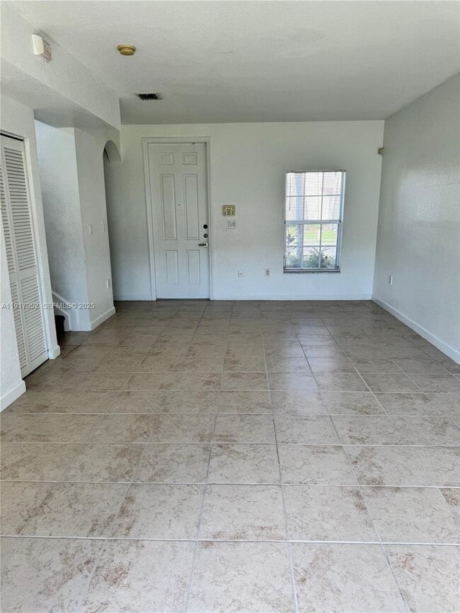 Photo - 4100 NE 24th Dr