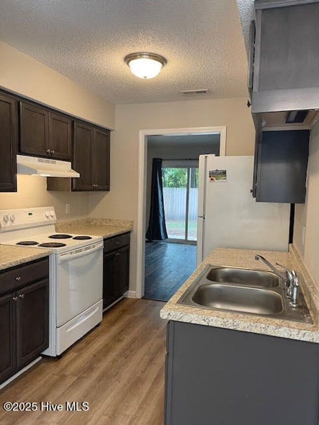 Photo - Great two bedroom, two bath duplex in Hunters Creek.