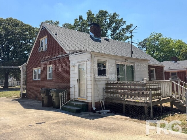Photo - 1611 Rose St