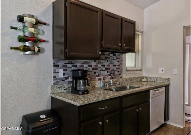 Photo - 713 Nita Fay Dr