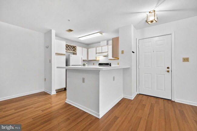 Photo - 3109 River Bend Ct Unit D201