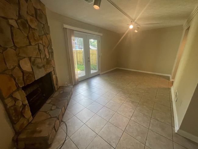 Photo - 6456 Meadow Rue Dr