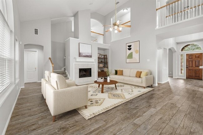 Photo - 6209 Fawnlake Dr House