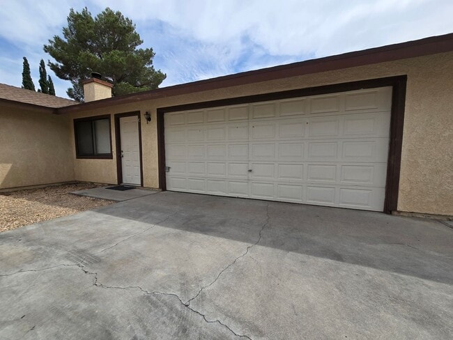 Photo - 1009 W Alene Ave