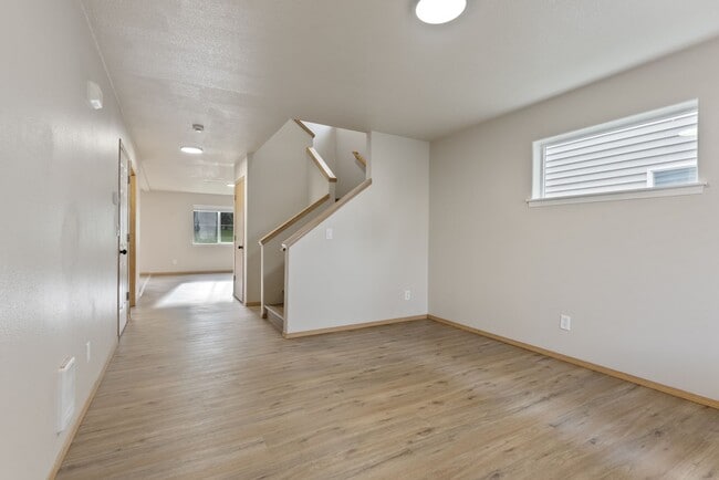 Photo - Beautiful Renovated 4b/2.5 bath home - SE Portland