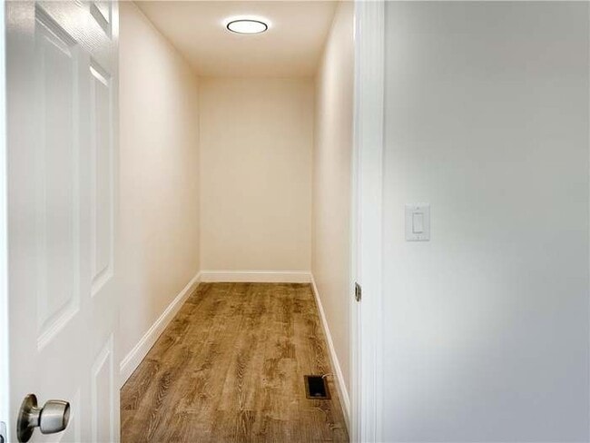 Photo - 34 Harold St Unit B